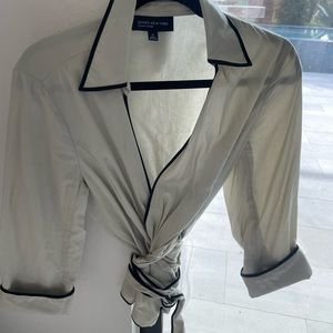 Jones New York signature top! super cute wrap top.